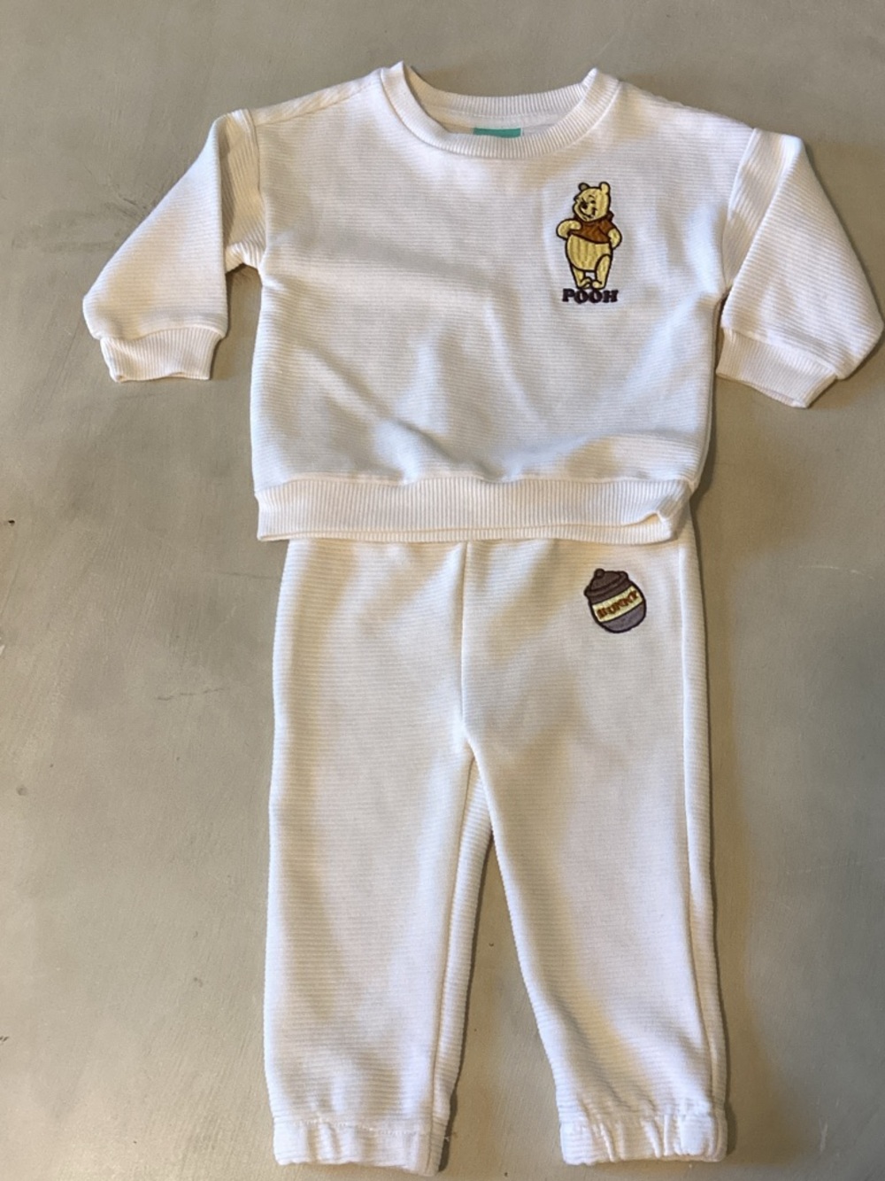 Winnie the Pooh Embroidered Sweatshirt Top and Bottoms 12 Months EUC Unisex